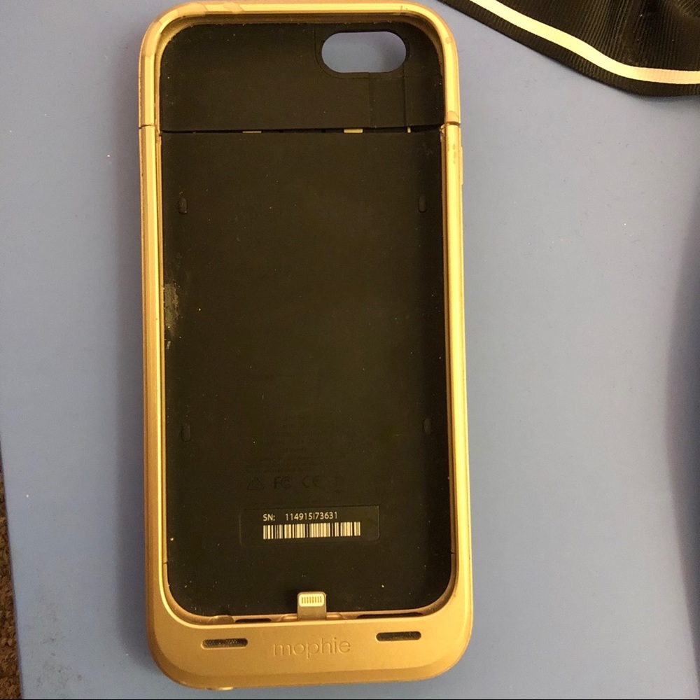Gold Mophie iPhone Charging Case